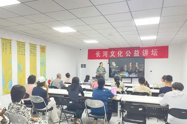 紫竹院街道車南里溫馨家園開展“陶瓷文化進(jìn)社區(qū)”藝術(shù)交流活動